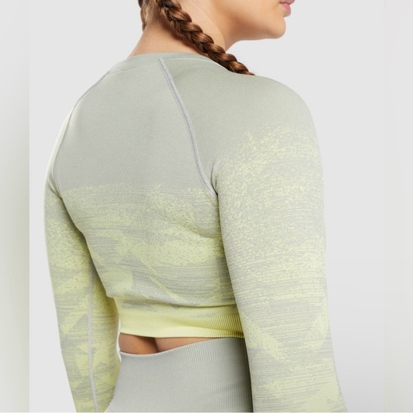 ୨୧ ･ﾟ✧ Gymshark Adapt Ombré Crop Top NWOT - Picture 2 of 7